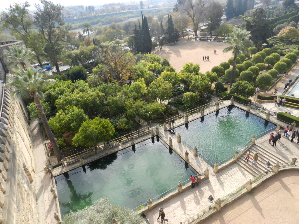 Enormt fin park till Rey Alcazar